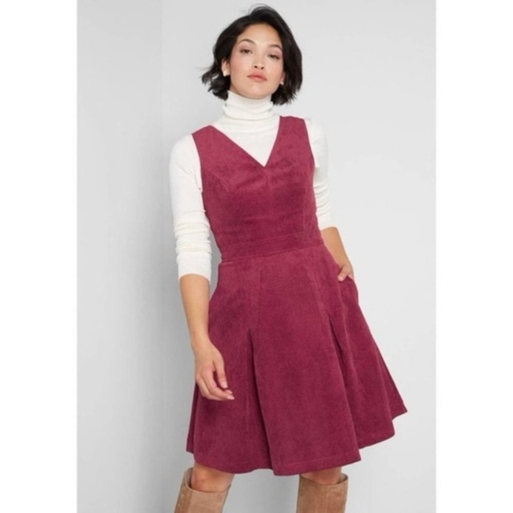 MODCLOTH Utmost Allure Burgundy Corduroy Fit and Flare Dress SZ 6